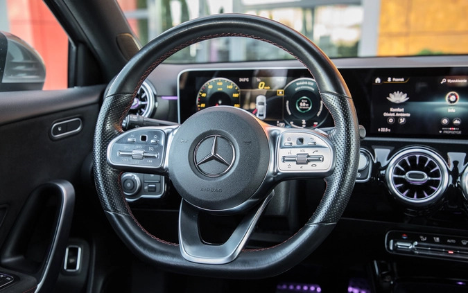 Mercedes-Benz Klasa A cena 106000 przebieg: 74000, rok produkcji 2018 z Radom małe 407